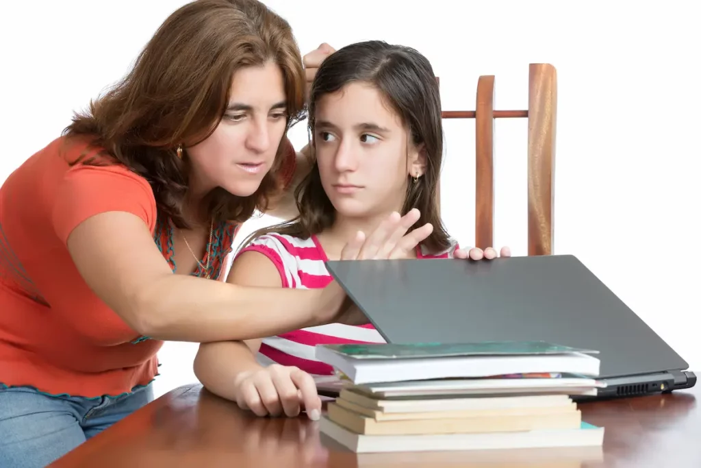 parents spying on child's laptop